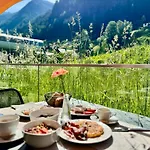Active Nature Seemount 4*