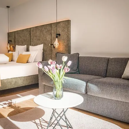 Active Nature Seemount 4*