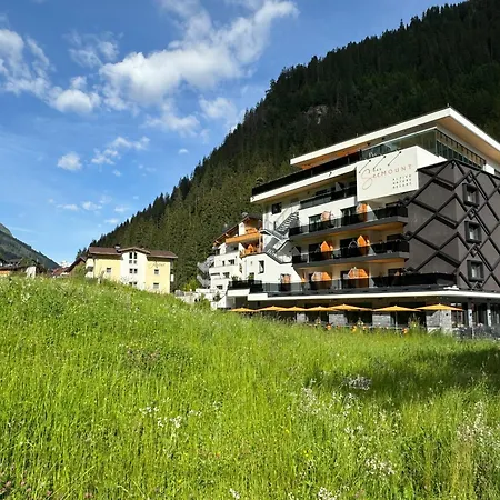 Active Nature Seemount 4*