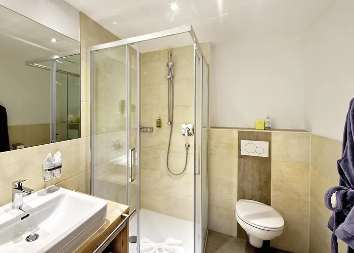 Active Nature Seemount Hotel